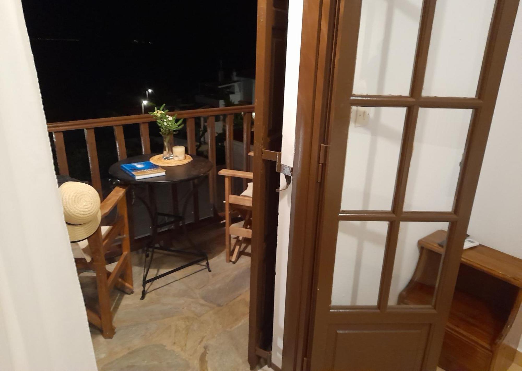 נאו קלימה Lilian Beachfront Apartments מראה חיצוני תמונה