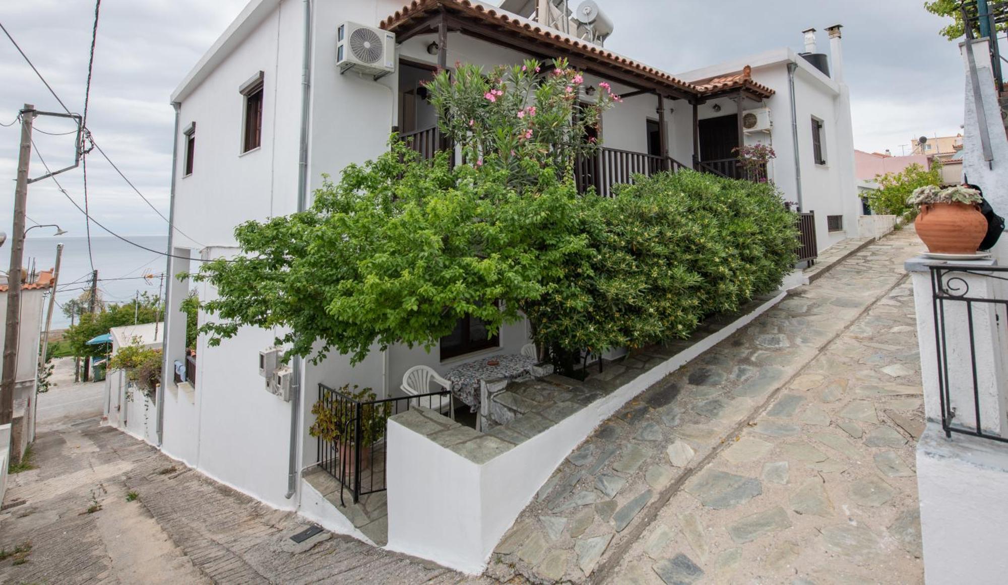נאו קלימה Lilian Beachfront Apartments מראה חיצוני תמונה