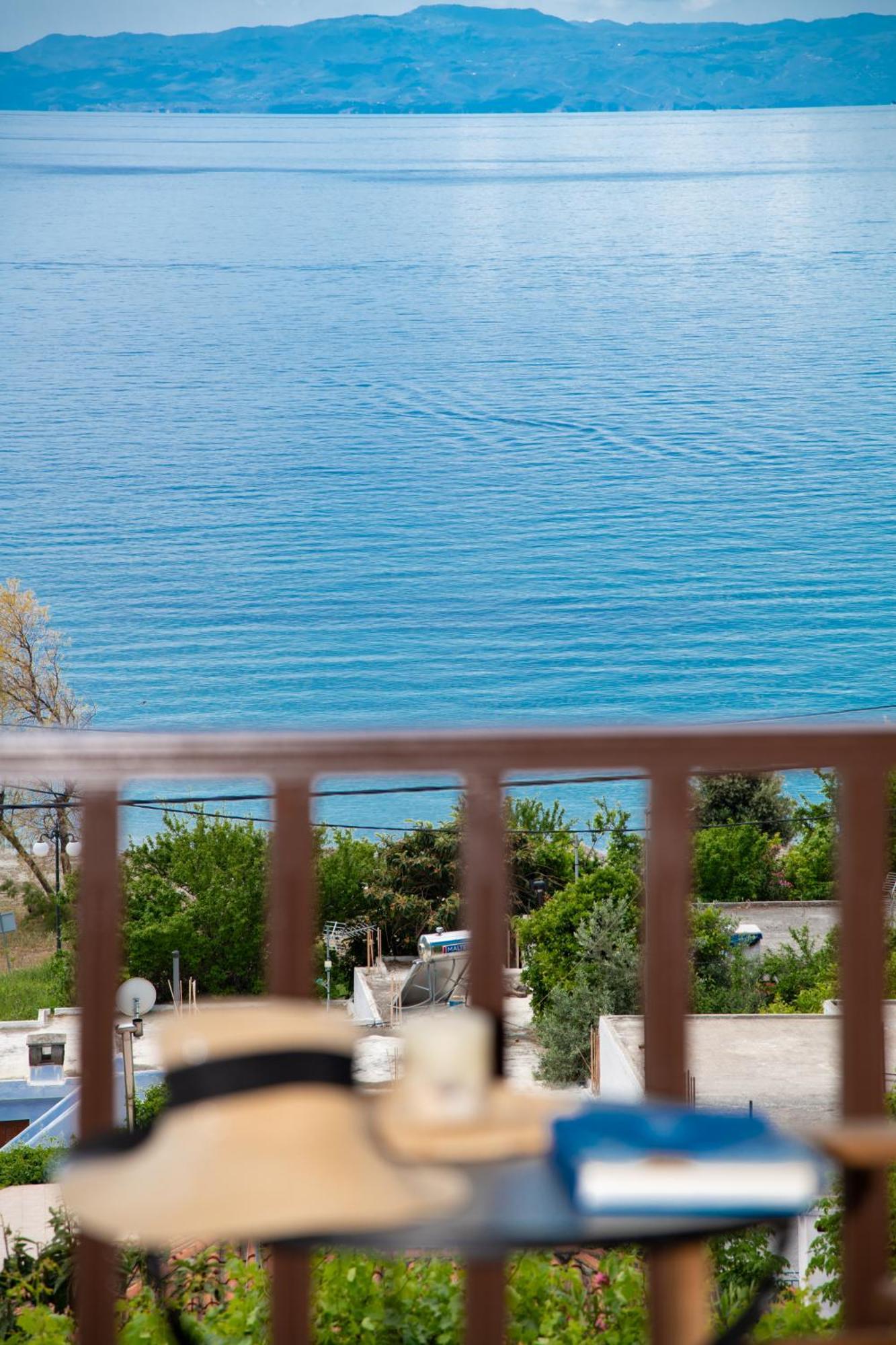 נאו קלימה Lilian Beachfront Apartments מראה חיצוני תמונה